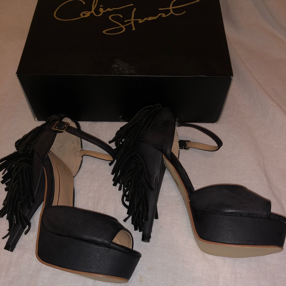 Colin Stuart Fringe Peep-toe Pumps - Picture 5 of 8